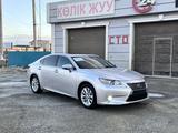 Lexus ES 300h 2014 года за 8 000 000 тг. в Атырау – фото 2