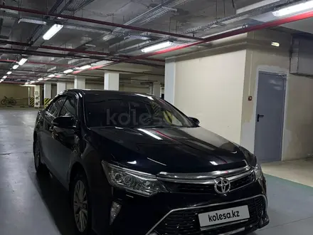 Toyota Camry 2017 года за 13 200 000 тг. в Алматы