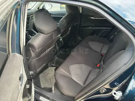 Toyota Camry 2019 года за 10 250 000 тг. в Астана – фото 11
