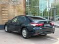 Toyota Camry 2019 года за 9 750 000 тг. в Астана – фото 2