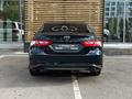 Toyota Camry 2019 года за 10 250 000 тг. в Астана – фото 4