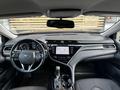 Toyota Camry 2019 года за 10 250 000 тг. в Астана – фото 8