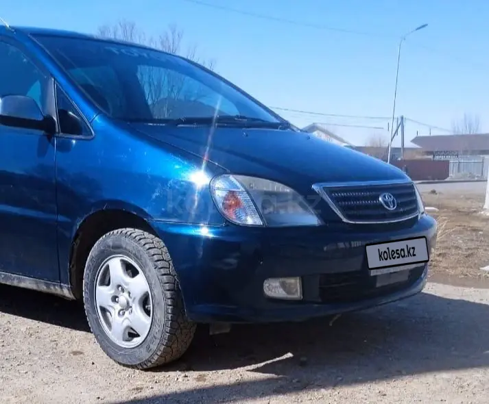 Toyota Nadia, 2000