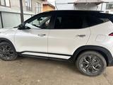 Kia Seltos 2024 года за 9 700 000 тг. в Алматы – фото 2