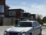 Mercedes-Benz E 320 2001 годаfor6 000 000 тг. в Кызылорда