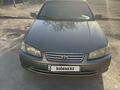 Toyota Camry 2001 года за 3 300 000 тг. в Жанаозен