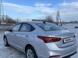 Hyundai Solaris 2018 года за 6 790 000 тг. в Семей – фото 5