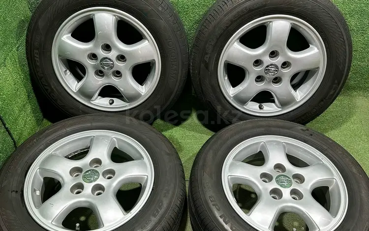 Оригинальный диск с шинами Yokohama Advan 195/65 R15 Nissanүшін170 000 тг. в Алматы