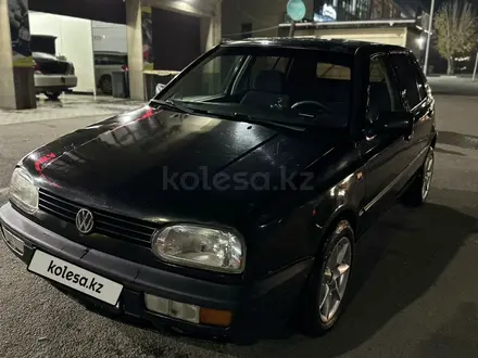 Volkswagen Golf 1994 года за 1 650 000 тг. в Алматы – фото 2