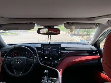 Toyota Camry 2021 года за 19 000 000 тг. в Актау – фото 26