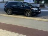Toyota Highlander 2016 годаүшін11 000 000 тг. в Караганда
