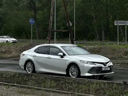 Toyota Camry 2019 года за 16 900 000 тг. в Усть-Каменогорск – фото 3