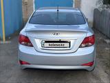 Hyundai Solaris 2014 года за 3 500 000 тг. в Костанай – фото 2