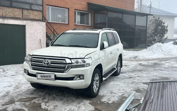 Toyota Land Cruiser 2019 года за 48 000 000 тг. в Астана