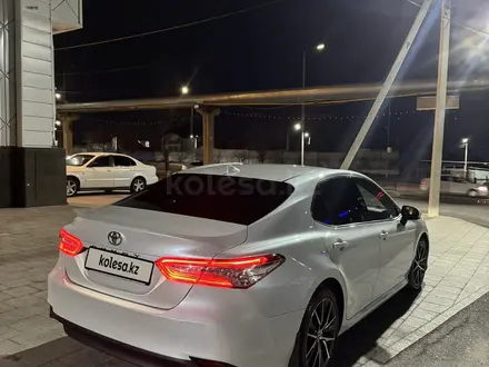 Toyota Camry 2021 года за 14 700 000 тг. в Шымкент – фото 10