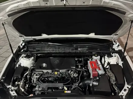 Toyota Camry 2021 года за 14 700 000 тг. в Шымкент – фото 13