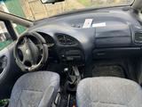 Volkswagen Sharan 1999 года за 1 400 000 тг. в Алматы – фото 4