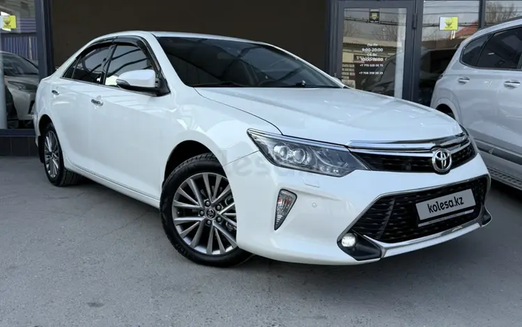 Toyota Camry 2017 года за 13 700 000 тг. в Шымкент