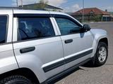 Jeep Grand Cherokee 2005 года за 8 000 000 тг. в Шымкент – фото 4