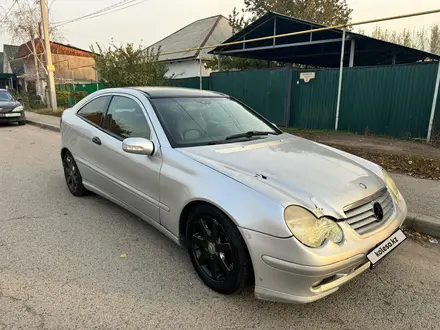 Mercedes-Benz C 230 2001 года за 2 200 000 тг. в Алматы