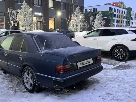 Mercedes-Benz E 260 1990 года за 1 600 000 тг. в Астана – фото 2