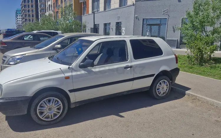 Volkswagen Golf 1994 годаүшін1 100 000 тг. в Астана