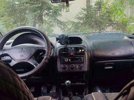 Mitsubishi Carisma 2002 года за 1 550 000 тг. в Алматы – фото 5