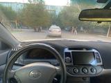 Toyota Camry 2004 года за 5 100 000 тг. в Балхаш – фото 2