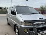 Hyundai Starex 2002 года за 2 100 000 тг. в Жетысай – фото 2