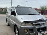 Hyundai Starex 2002 года за 2 100 000 тг. в Жетысай – фото 3