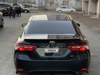 Toyota Camry 2017 годаfor9 800 000 тг. в Атырау