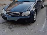 Mercedes-Benz C 180 2003 года за 2 950 000 тг. в Алматы