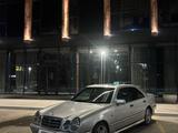 Mercedes-Benz E 230 1995 года за 2 000 000 тг. в Астана