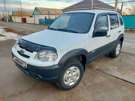 Chevrolet Niva 2014 года за 3 900 000 тг. в Актобе – фото 5