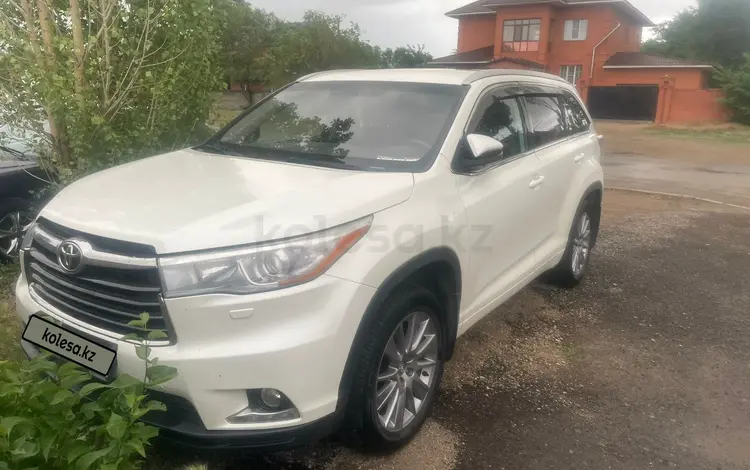 Toyota Highlander 2014 годаүшін14 500 000 тг. в Астана