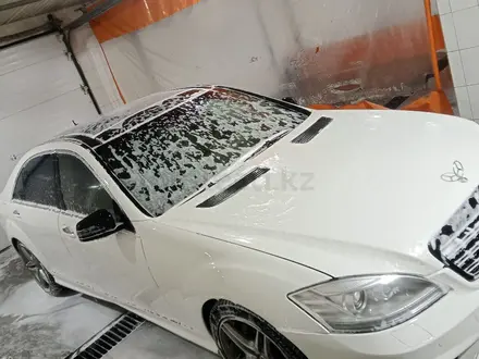 Mercedes-Benz S 600 2011 года за 9 500 000 тг. в Караганда – фото 10