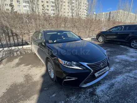 Lexus ES 250 2017 года за 18 000 000 тг. в Актобе – фото 4