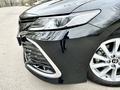 Toyota Camry 2021 года за 15 500 000 тг. в Алматы – фото 4