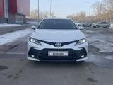 Toyota Camry 2023 годаүшін15 600 000 тг. в Астана – фото 3