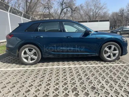 Audi e-tron 2019 года за 20 000 000 тг. в Алматы – фото 4