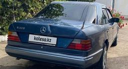 Mercedes-Benz E 230 1990 годаfor900 000 тг. в Кулан – фото 4