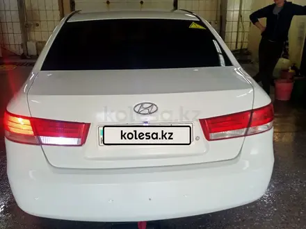 Hyundai Sonata 2006 года за 3 299 999 тг. в Усть-Каменогорск – фото 3