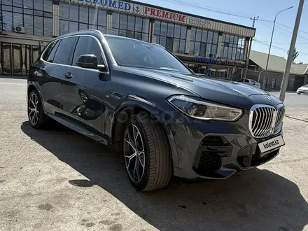 BMW X5 2022 года за 42 800 000 тг. в Шымкент