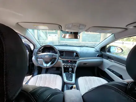 Hyundai Elantra 2019 года за 6 999 999 тг. в Актобе – фото 7