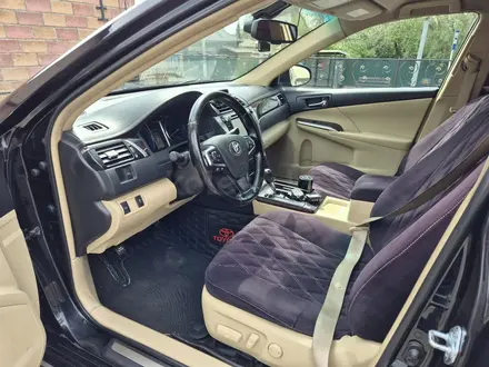 Toyota Camry 2015 года за 9 000 000 тг. в Павлодар – фото 16