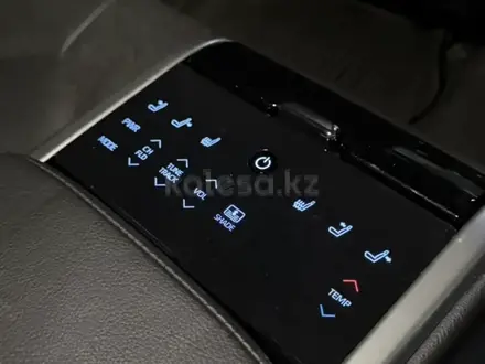Toyota Camry 2021 года за 15 300 000 тг. в Атырау – фото 4