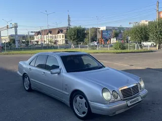 Mercedes-Benz E 320