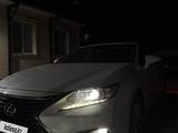 Lexus ES 250 2017 годаүшін15 500 000 тг. в Атырау – фото 2
