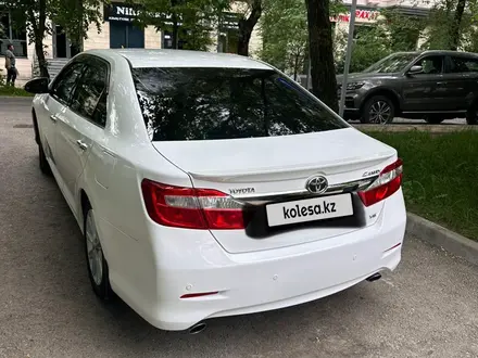 Toyota Camry 2012 года за 11 000 000 тг. в Алматы – фото 2