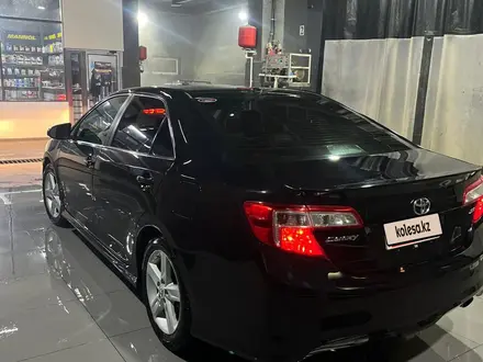 Toyota Camry 2012 года за 6 200 000 тг. в Атырау – фото 3